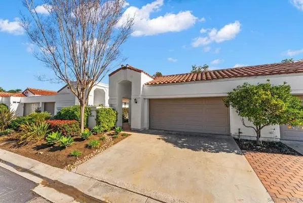 Property Slideshow image 2 of 32 | 4676 barcelona way, Oceanside, CA, 92056