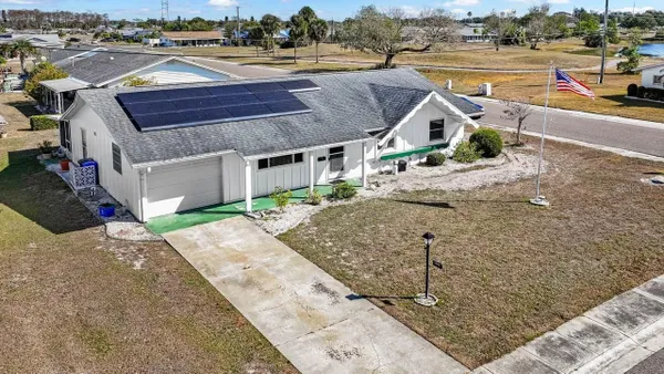 Property Slideshow image 2 of 37 | 1001 augusta dr, Sun City Center, FL, 33573