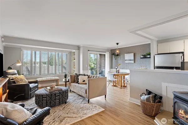 Property Slideshow image 2 of 38 | 10643 glen acres dr 10643, Seattle, WA, 98168
