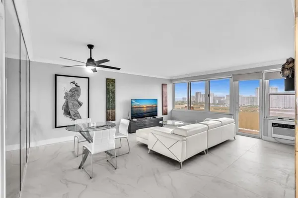 Property Slideshow image 2 of 42 | 3200 ne 36th st 1610, Fort Lauderdale, FL, 33308