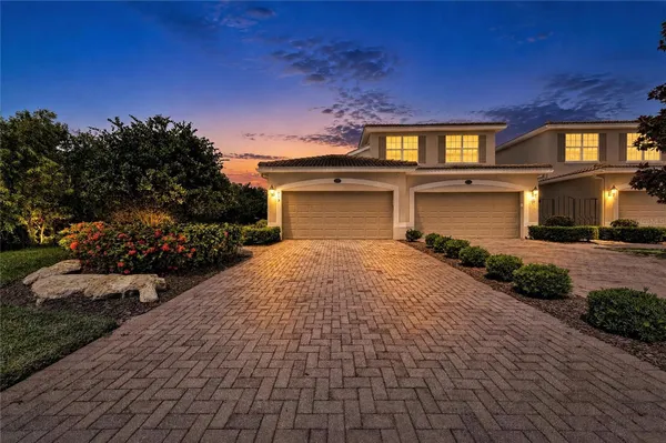 Property Slideshow image 2 of 87 | 419 winding brook ln 101, Bradenton, FL, 34212