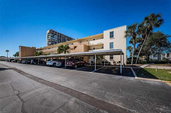 Property Slideshow image 3 of 90 | 7420 bay island dr 171, South Pasadena, FL, 33707