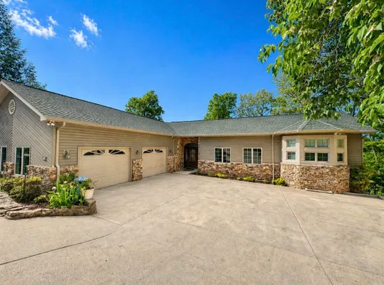 Property Slideshow image 3 of 58 | 43 markham ter, Crossville, TN, 38558