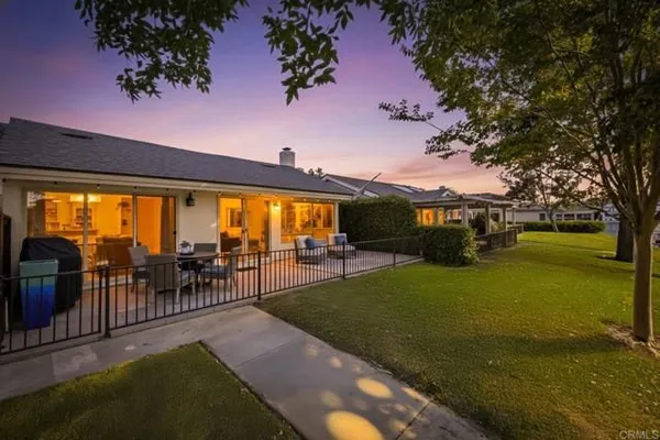 Property Slideshow image 3 of 44 | 1541 via entrada del lago, San Marcos, CA, 92078