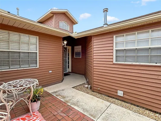 Property Slideshow image 2 of 22 | 5440 rosewall cir, Leesburg, FL, 34748