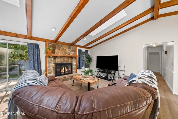 Property Slideshow image 3 of 40 | 16 trafalgar ln, Crossville, TN, 38558