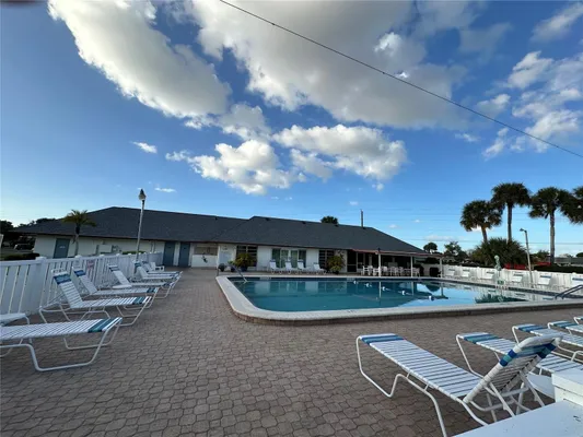 Property Slideshow image 2 of 26 | 3401 36th st 3401, Bradenton, FL, 34205