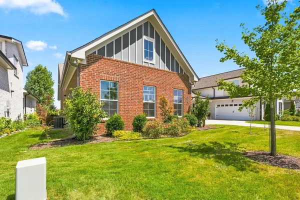 Property Slideshow image 3 of 48 | 6529 frye ln, Hermitage, TN, 37076