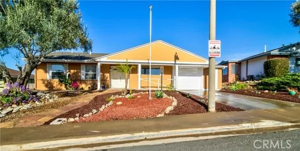 Property Slideshow image 2 of 34 | 16445 roca dr, San Diego, CA, 92128