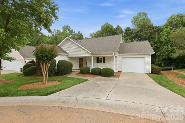 Property Slideshow image 3 of 43 | 228 oak village pkwy, Mooresville, NC, 28117
