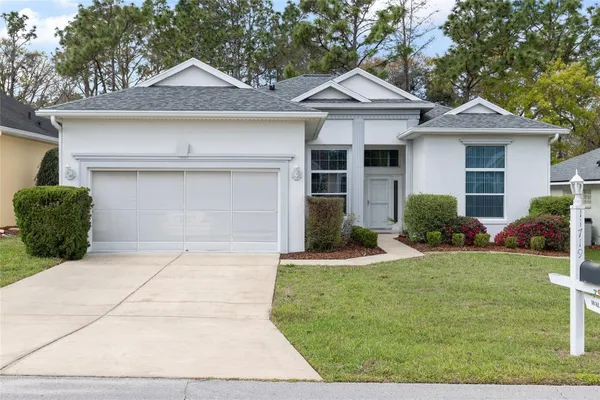 Property Slideshow image 2 of 52 | 11719 sw 72nd cir, Ocala, FL, 34476