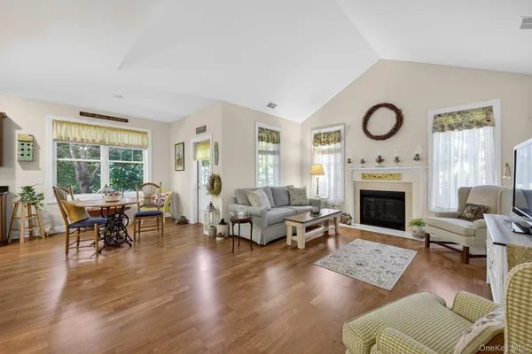 Property Slideshow image 2 of 19 | 28 yesterday dr, Philipstown, NY, 10516