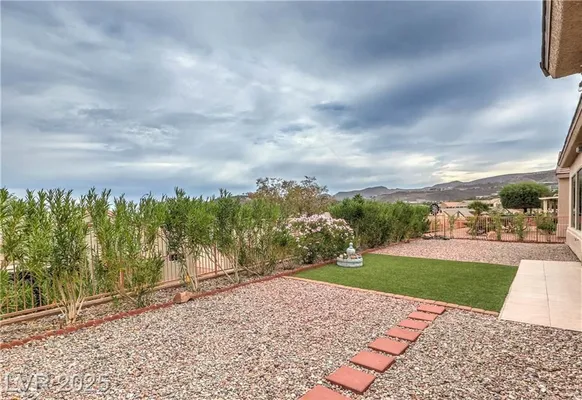 Property Slideshow image 2 of 36 | 562 mountain links dr, Henderson, NV, 89012