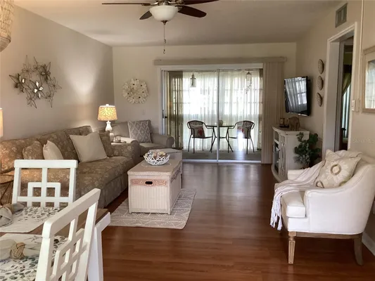 Property Slideshow image 3 of 25 | 1250 s pinellas ave 306, Tarpon Springs, FL, 34689