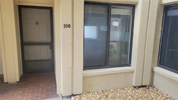 Property Slideshow image 2 of 26 | 6322 palma del mar blvd 106, St Petersburg, FL, 33715