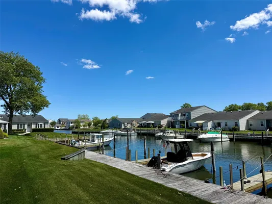 Property Slideshow image 2 of 15 | 26 harbor rd, Babylon, NY, 11701