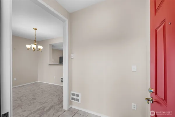 Property Slideshow image 3 of 35 | 22519 se 38th ter # 1423, Issaquah, WA, 98029