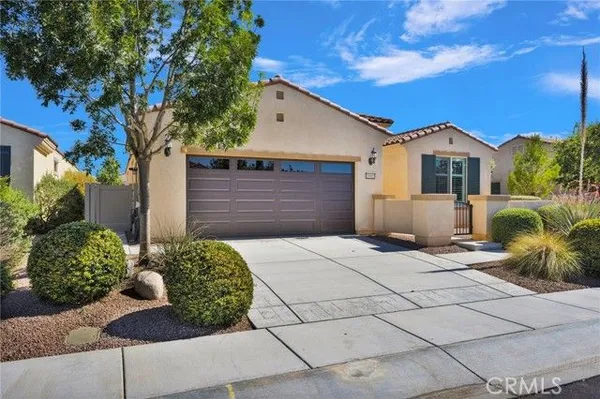 Property Slideshow image 3 of 44 | 18905 copper st, Apple Valley, CA, 92308