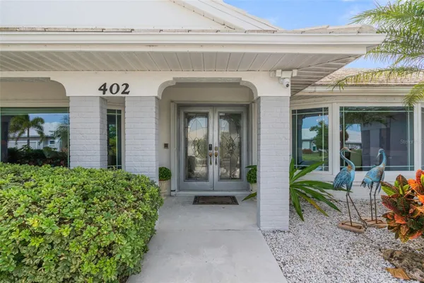 Property Slideshow image 3 of 52 | 402 devonshire ln, Venice, FL, 34293