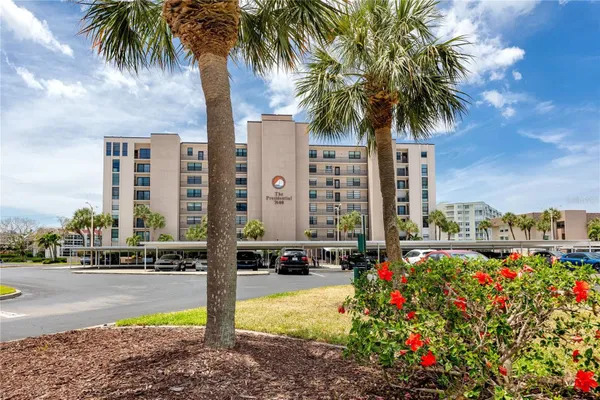 Property Slideshow image 2 of 58 | 7600 sun island dr 107, South Pasadena, FL, 33707