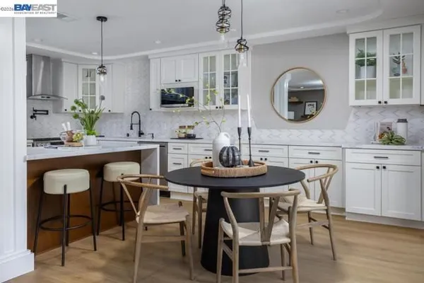 Property Slideshow image 3 of 26 | 1301 leisure ln 6, Walnut Creek, CA, 94595