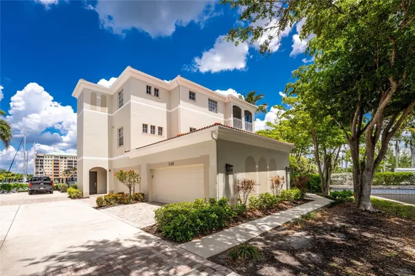 Property Slideshow image 2 of 61 | 3485 sunset key cir 101, Punta Gorda, FL, 33955