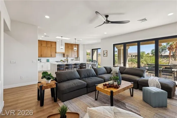 Property Slideshow image 3 of 95 | 10480 premia pl, Las Vegas, NV, 89135