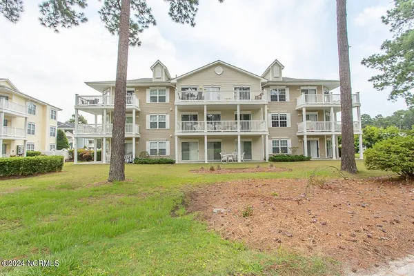 Property Slideshow image 3 of 35 | 1215 n middleton dr 3005, Calabash, NC, 28467