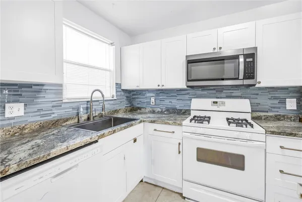 Property Slideshow image 2 of 32 | 5750 80th st d107, St Petersburg, FL, 33709