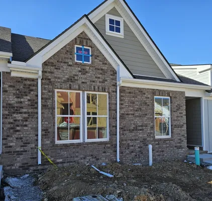 Property Slideshow image 2 of 38 | 407 stonehaus xing, Antioch, TN, 37013