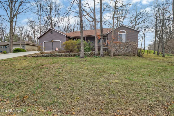 Property Slideshow image 2 of 40 | 31 kingsboro ln, Crossville, TN, 38558
