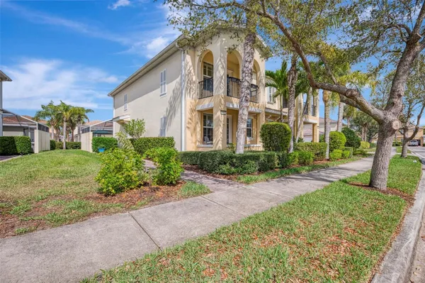 Property Slideshow image 3 of 60 | 1585 dorgali dr, Sarasota, FL, 34238