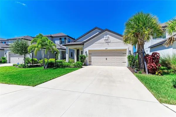 Property Slideshow image 3 of 53 | 16225 paynes mill dr, Bradenton, FL, 34211