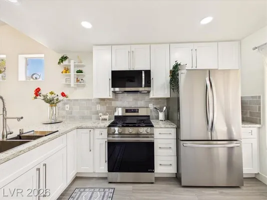 Property Slideshow image 3 of 98 | 2833 breakers creek dr, Las Vegas, NV, 89134