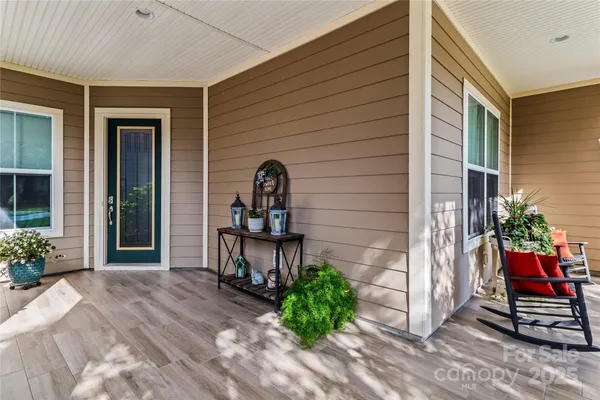 Property Slideshow image 2 of 48 | 112 chimney rock ct, Denver, NC, 28037