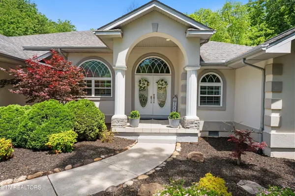 Property Slideshow image 3 of 56 | 26 bent oak ln, Crossville, TN, 38558