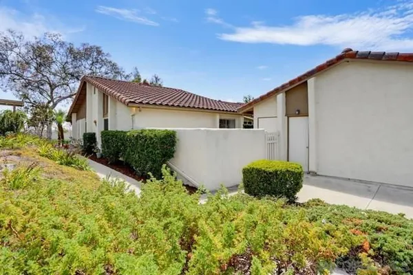 Property Slideshow image 2 of 30 | 319 volney ln, Encinitas, CA, 92024