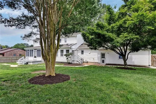 Property Slideshow image 2 of 41 | 128 country club dr, Williamsburg, VA, 23188