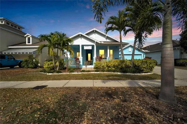 Property Slideshow image 2 of 60 | 527 manns harbor dr, Apollo Beach, FL, 33572