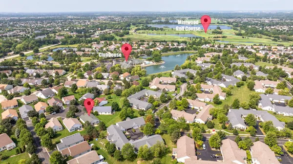 Property Slideshow image 3 of 28 | 746 s mecosta ln, Romeoville, IL, 60446