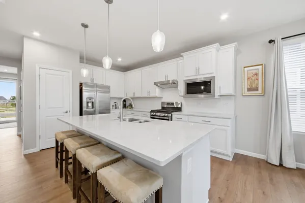 Property Slideshow image 2 of 17 | 3203 sweetgrass cir, Aurora, IL, 60503