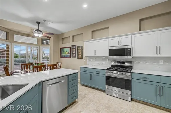 Property Slideshow image 3 of 43 | 9904 villa ridge dr, Las Vegas, NV, 89134