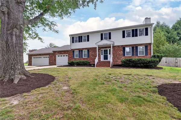 Property Slideshow image 3 of 41 | 128 country club dr, Williamsburg, VA, 23188
