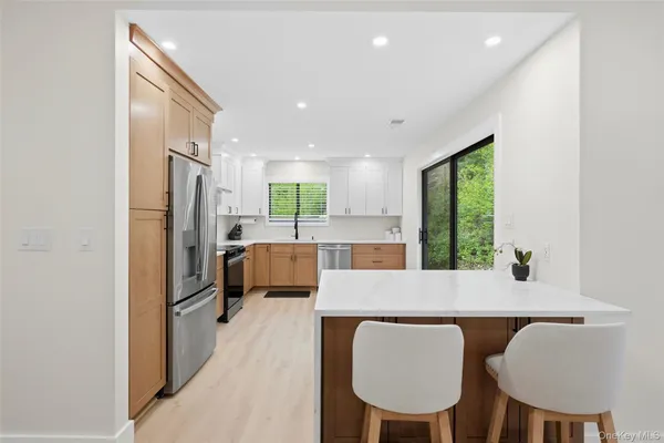 Property Slideshow image 3 of 16 | 386 heritage hls a, Somers, NY, 10589
