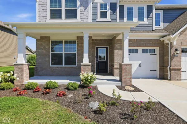 Property Slideshow image 3 of 50 | 3654 drummore pl, Bargersville, IN, 46106