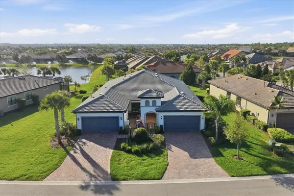 Property Slideshow image 2 of 68 | 17039 hampton falls ter, Bradenton, FL, 34202