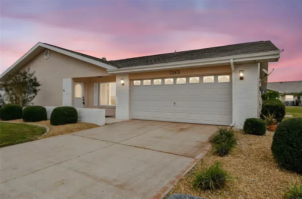 Property Slideshow image 2 of 36 | 1805 butterfly pl, Sun City Center, FL, 33573