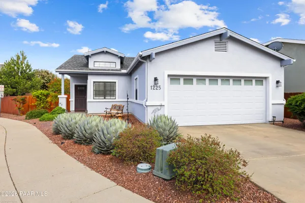 Property Slideshow image 2 of 56 | 1225 gardenia ln, Prescott, AZ, 86305