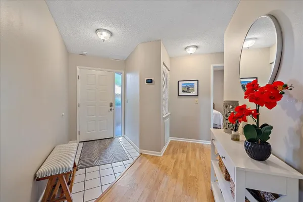 Property Slideshow image 3 of 29 | 1612 starling dr 101, Sarasota, FL, 34231