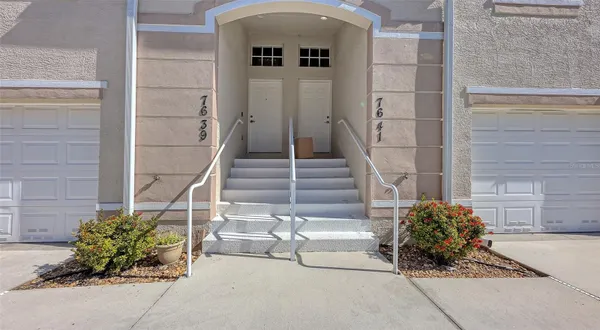 Property Slideshow image 3 of 63 | 7641 sweetbay cir # 7641, Bradenton, FL, 34203